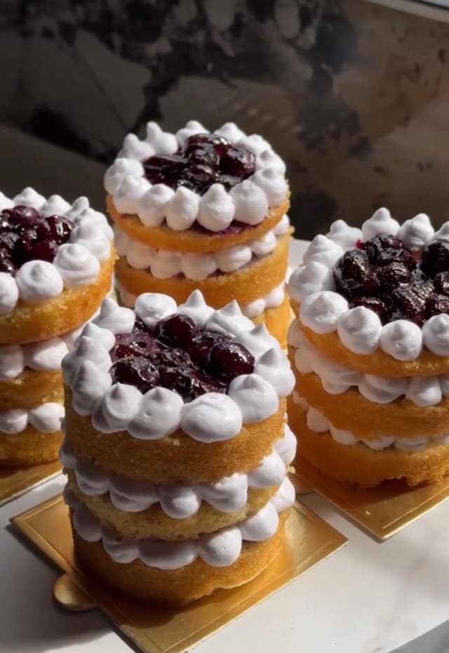 Mini Fruit short Cake