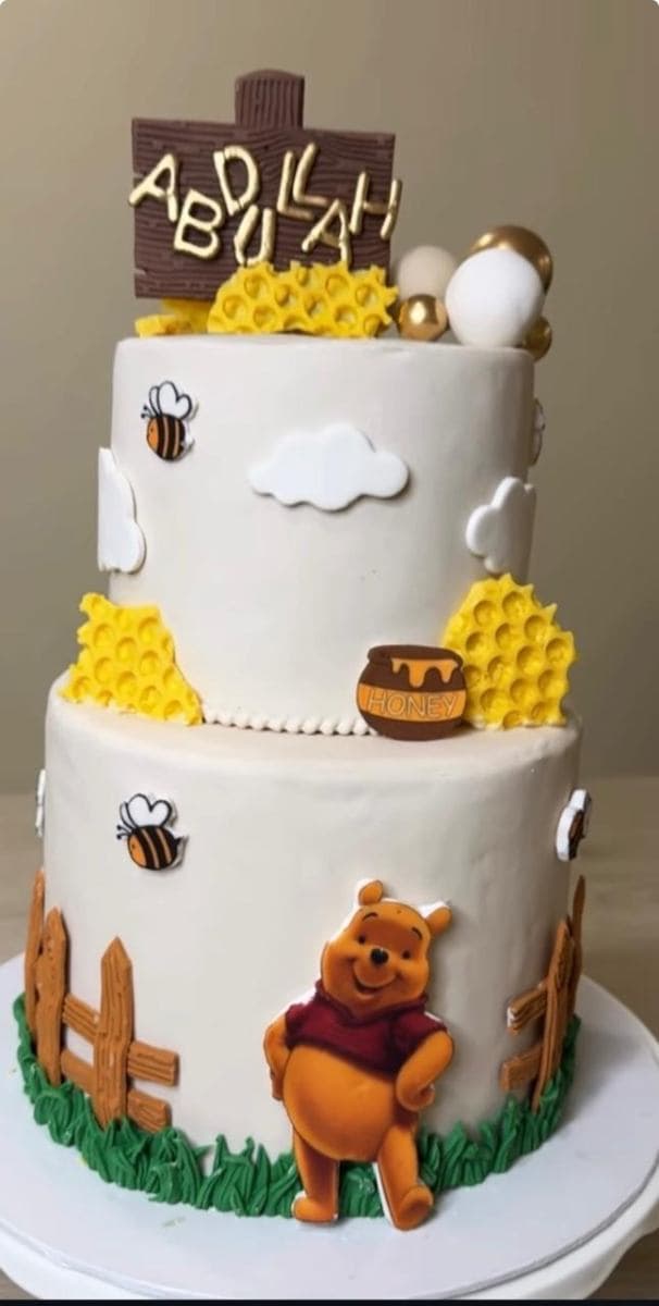 Winnie the Pooh Honey Garden Cake