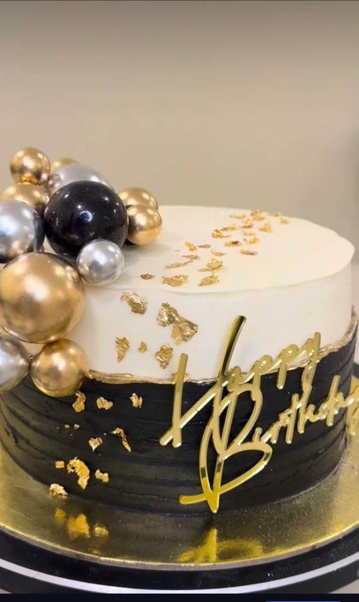 Black & Gold Elegance Cake
